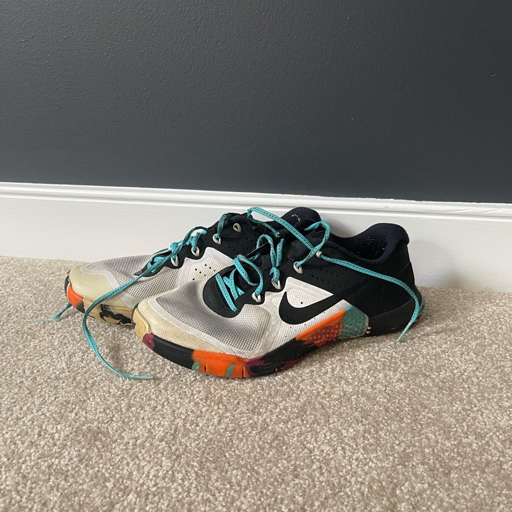 Nike women’s Metcon Multicolor Athletic Shoes